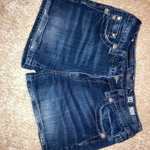EUC 28 Miss Me shorts